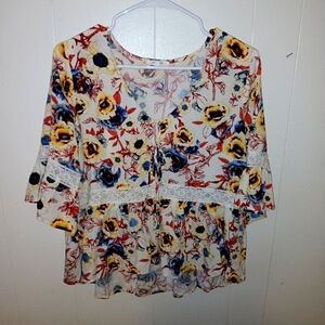 Maurices Floral 3/4 Length Bell Sleeve Blouse M
